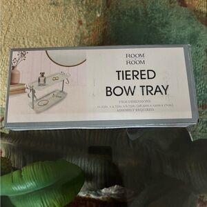 Cream Tiered Bow Tray